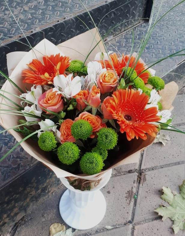 Букет цветов из: Герберы, Хризантемы, Альстромерии и Розы в Салавате