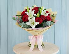 Букет цветов из:  Лилии и Розы в Салавате