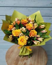 Букет цветов из:  Альстромерии и Розы в Салавате