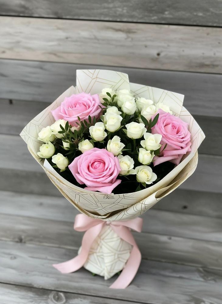 Букет цветов из: Розы в Салавате