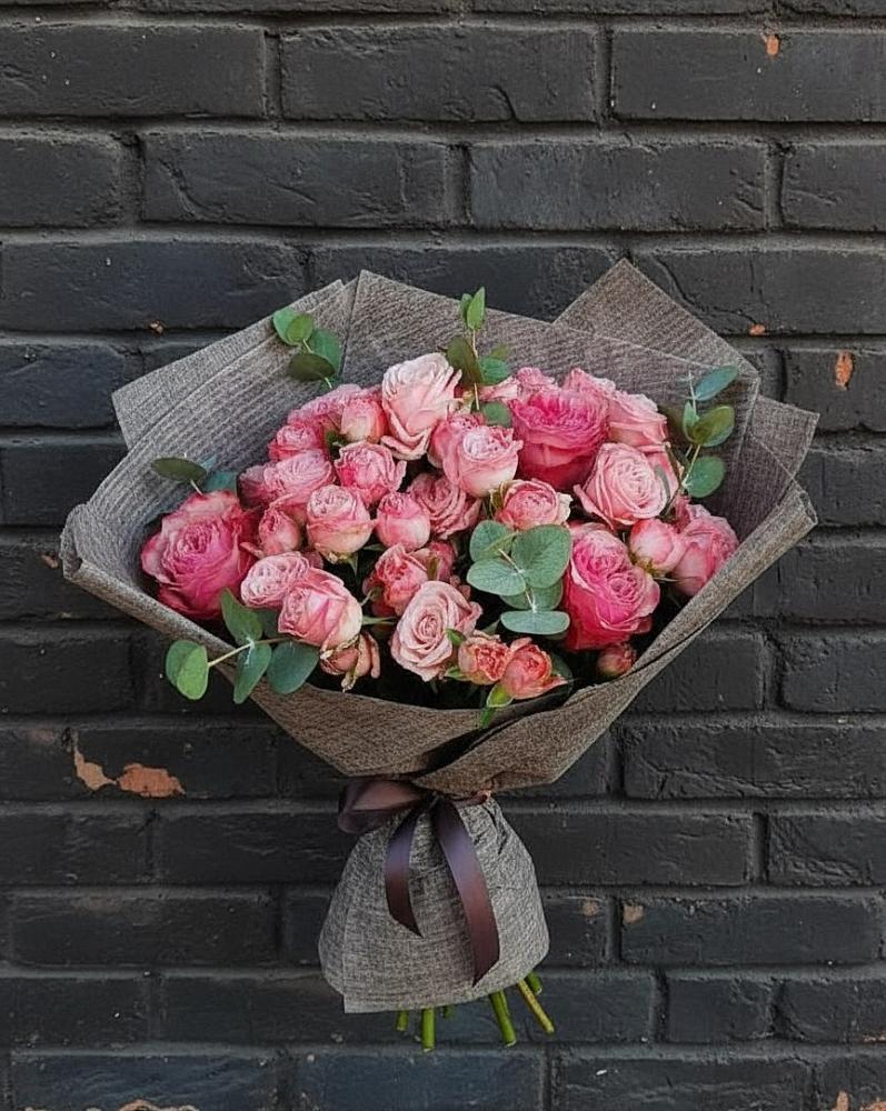 Букет цветов из: Розы в Салавате