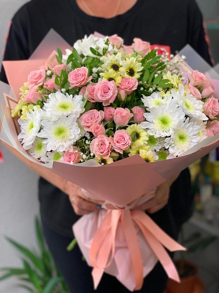 Букет цветов из: Розы и Хризантемы в Салавате
