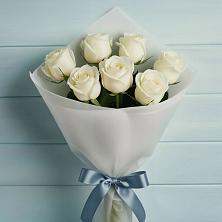 Букет 7 Белых роз Эдлесс Лав в Салавате