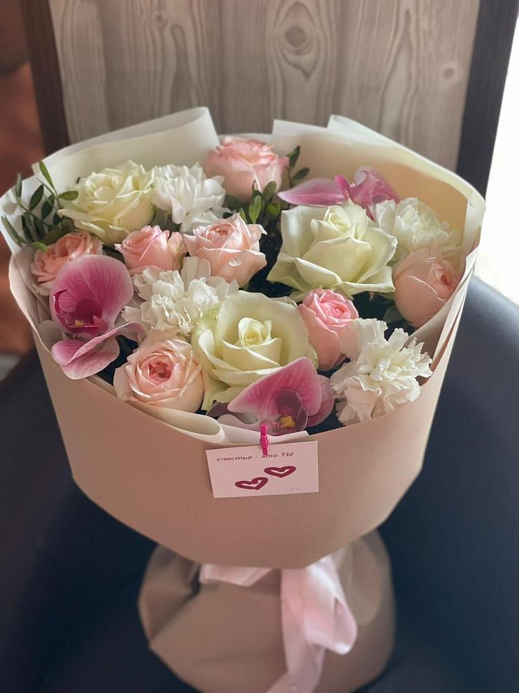 Букет цветов из: Орхидеи, Розы и Гвоздики в Салавате