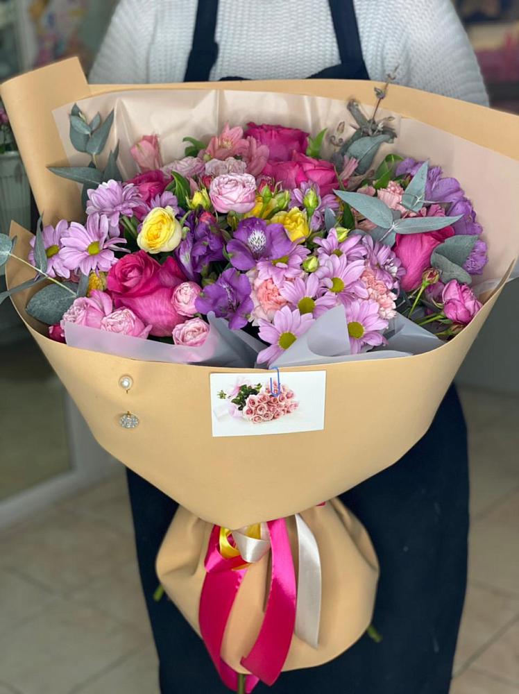 Букет цветов из: Хризантемы, Гвоздики и Альстромерии в Салавате