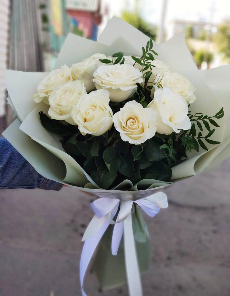 Букет Белые розы Проуд в Салавате