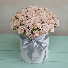 Цветочная композиция из Розы в шляпной коробке в Салавате