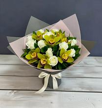 Букет цветов из:  Орхидеи и Розы в Салавате