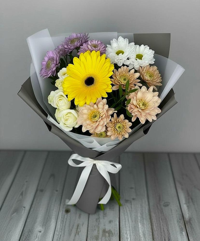 Букет цветов из: Розы, Герберы и Хризантемы в Салавате