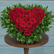 Цветочная композиция из Розы в виде сердца в Салавате