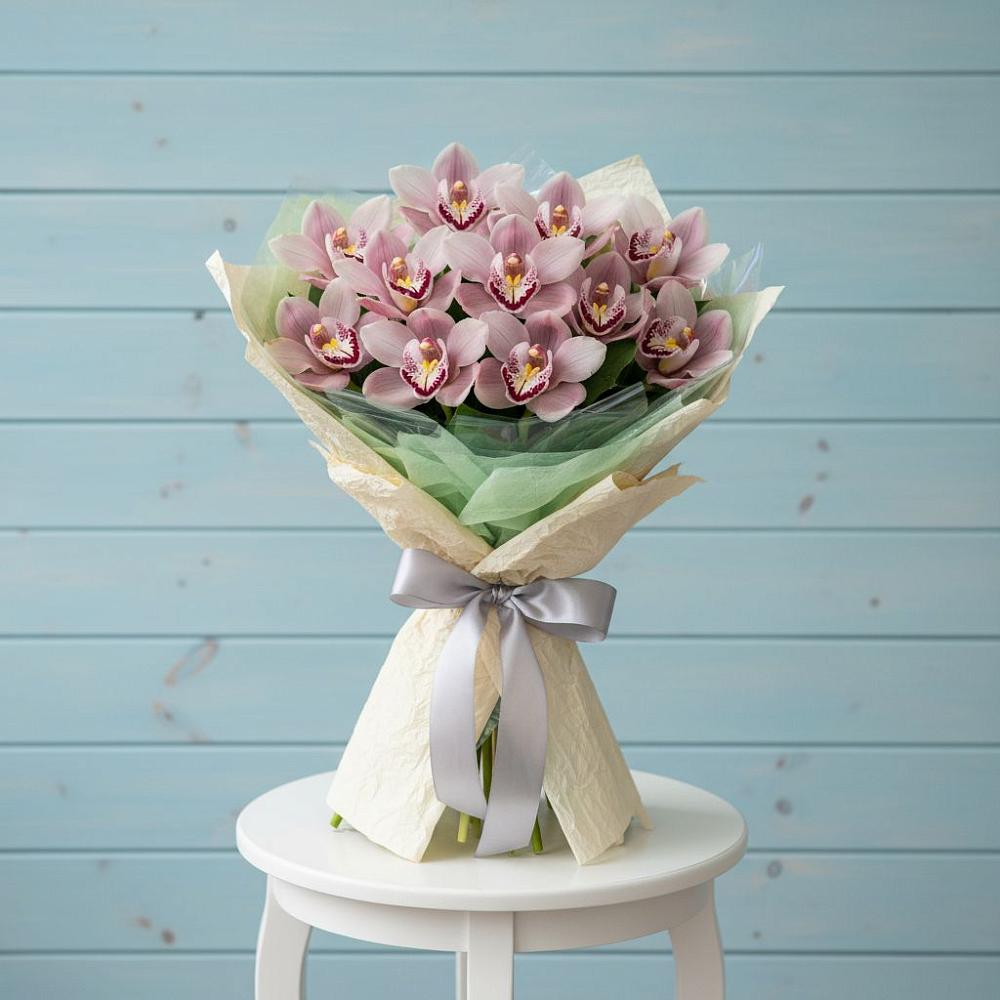 Букет цветов из: Орхидеи и Розы в Салавате