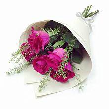 Букет цветов из:  Розы в Салавате