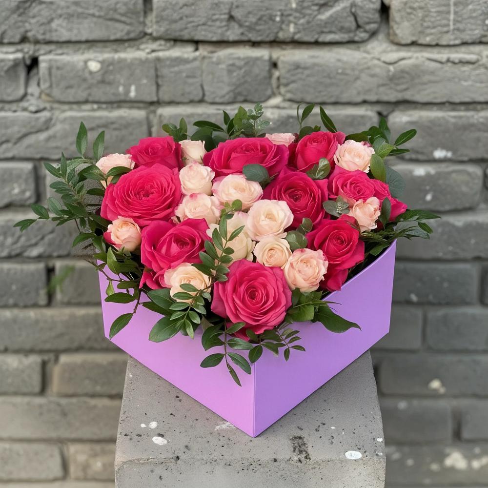 Цветочная композиция из Розы в коробке в Салавате