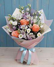 Букет цветов из:  Лизиантусы, Розы, Альстромерии и Гипсофила в Салавате