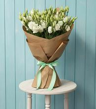 Букет цветов из:  Лизиантусы в Салавате