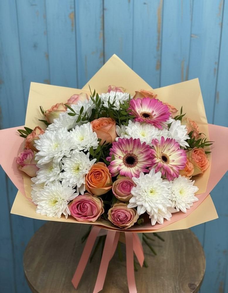 Букет цветов из: Розы, Герберы и Хризантемы в Салавате