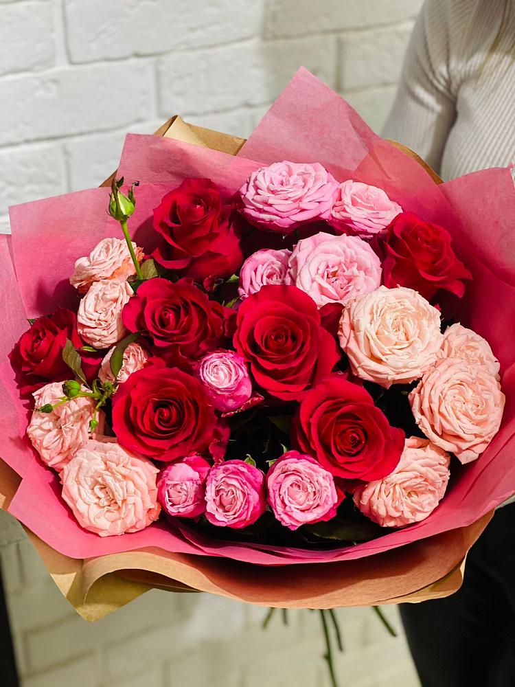 Букет цветов из: Розы в Салавате