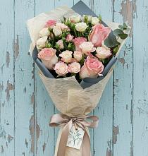 Букет цветов из:  Розы в Салавате