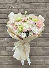 Букет цветов из:  Гвоздики, Розы, Лизиантусы и Хризантемы в Салавате