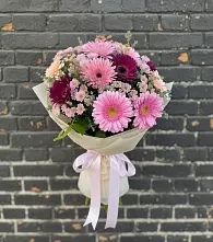 Букет цветов из:  Герберы и Хризантемы в Салавате