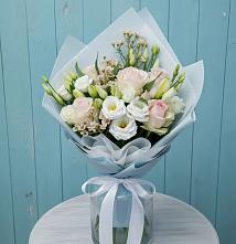 Букет цветов из:  Розы и Лизиантусы в Салавате