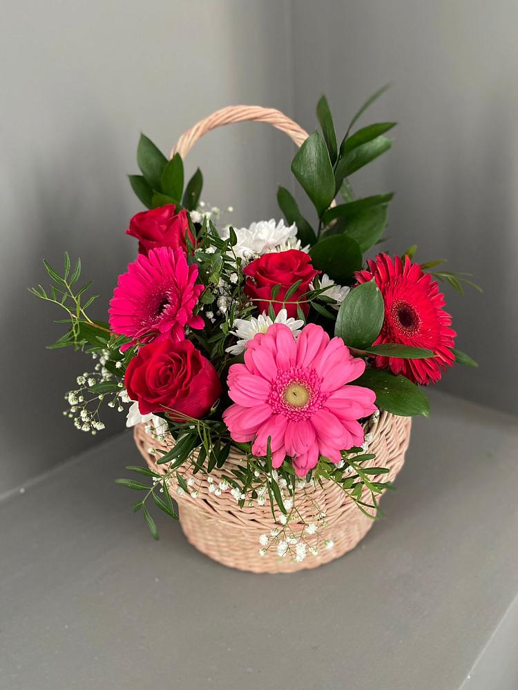 Цветочная композиция из Розы, Хризантемы и Герберы в корзине в Салавате