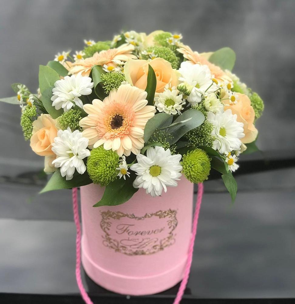 Цветочная композиция из Розы, Герберы и Хризантемы в шляпной коробке в Салавате