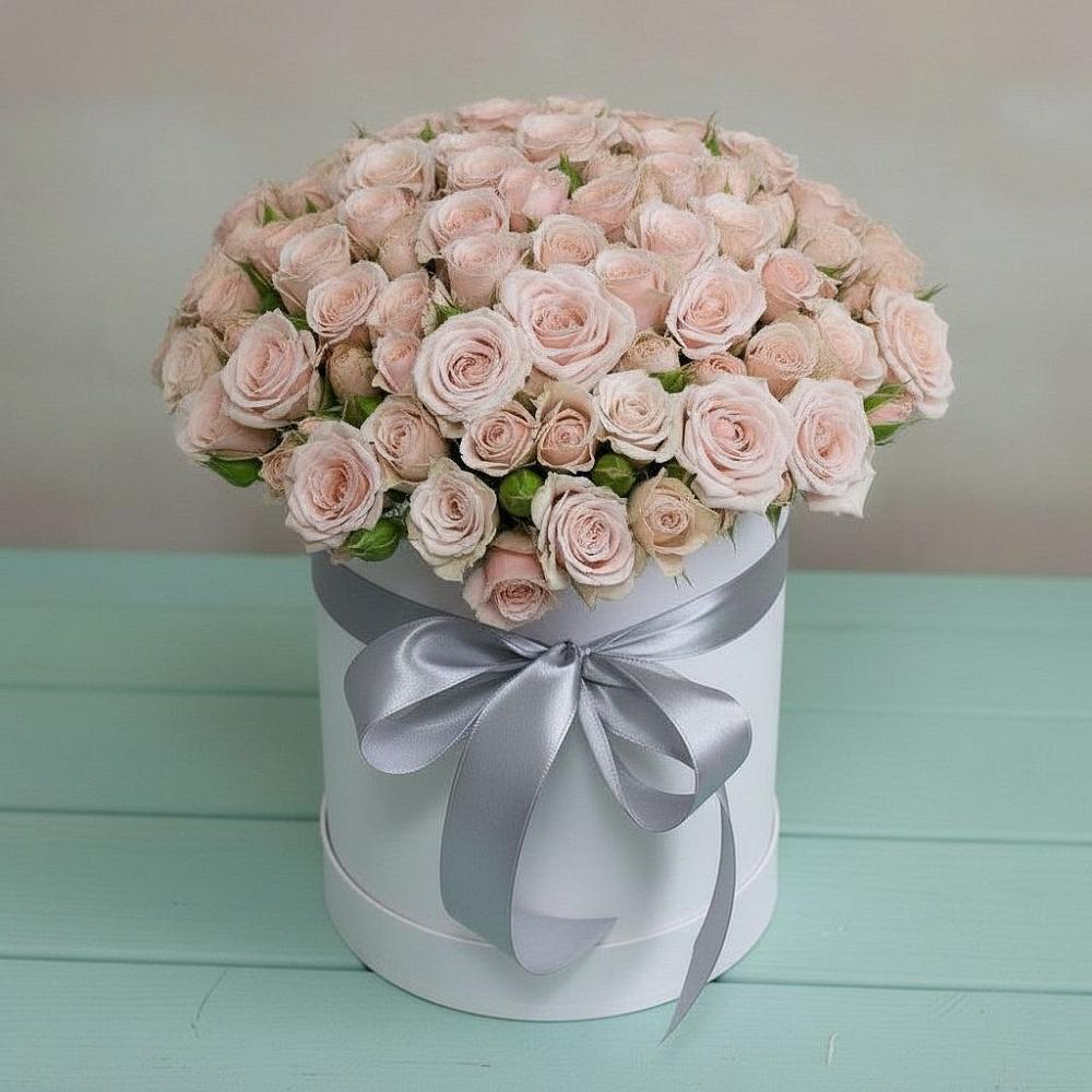 Цветочная композиция из Розы в шляпной коробке в Салавате